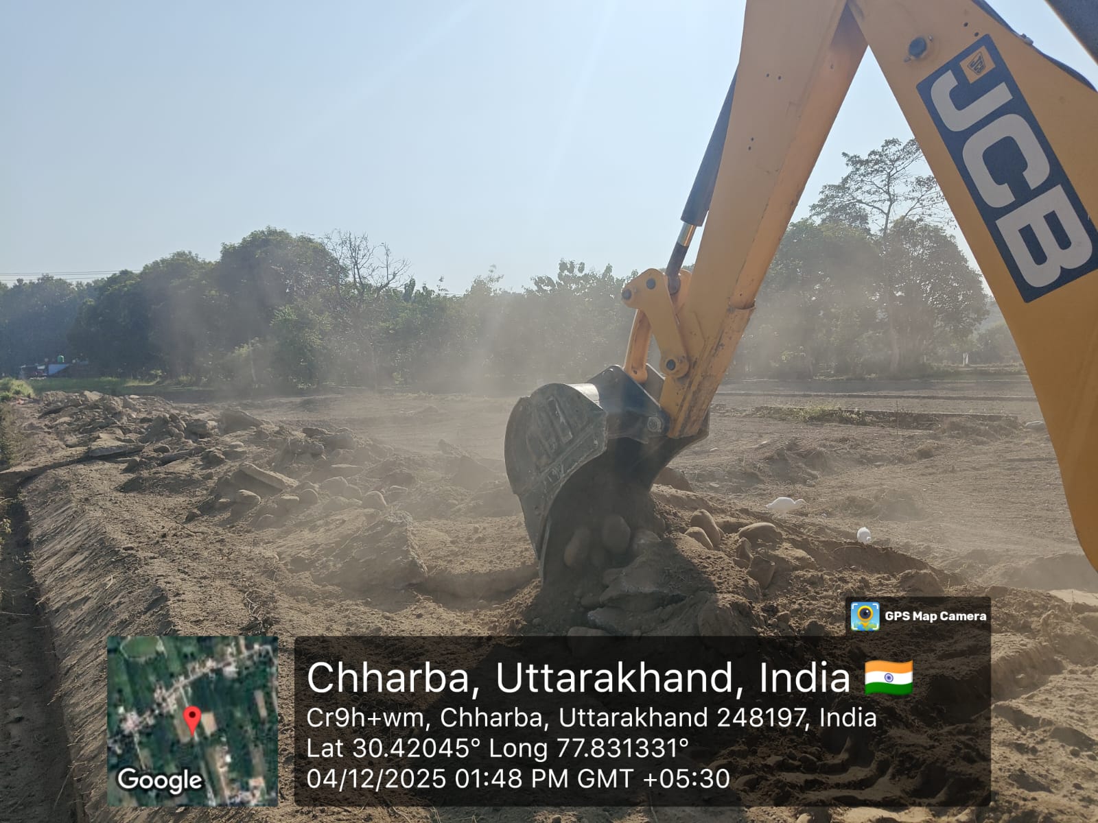 MDDA's campaign against illegal plotting and construction continues, now the "yellow paw" is in action here.