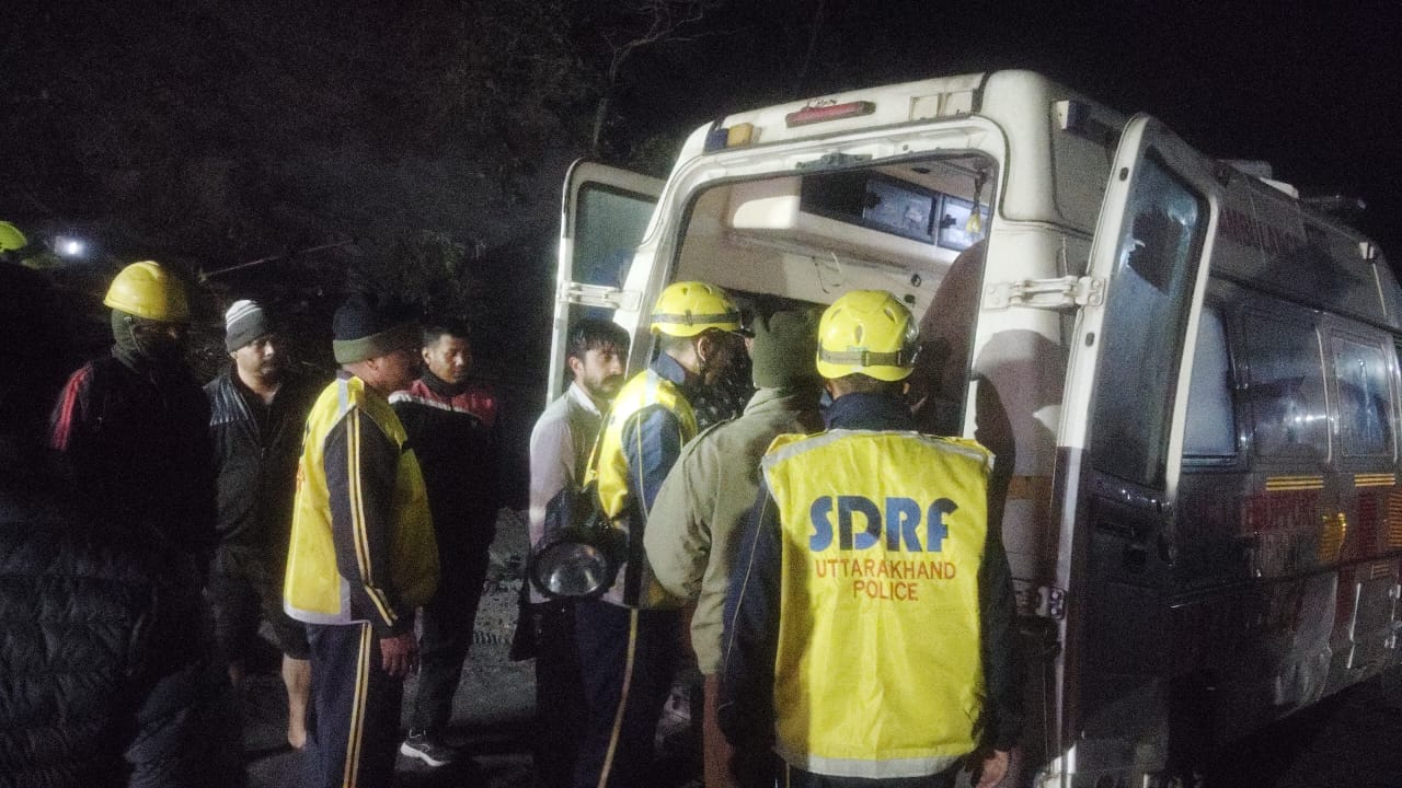 A vehicle went out of control near Gullar and fell into a deep gorge; the SDRF rescued everyone late at night.